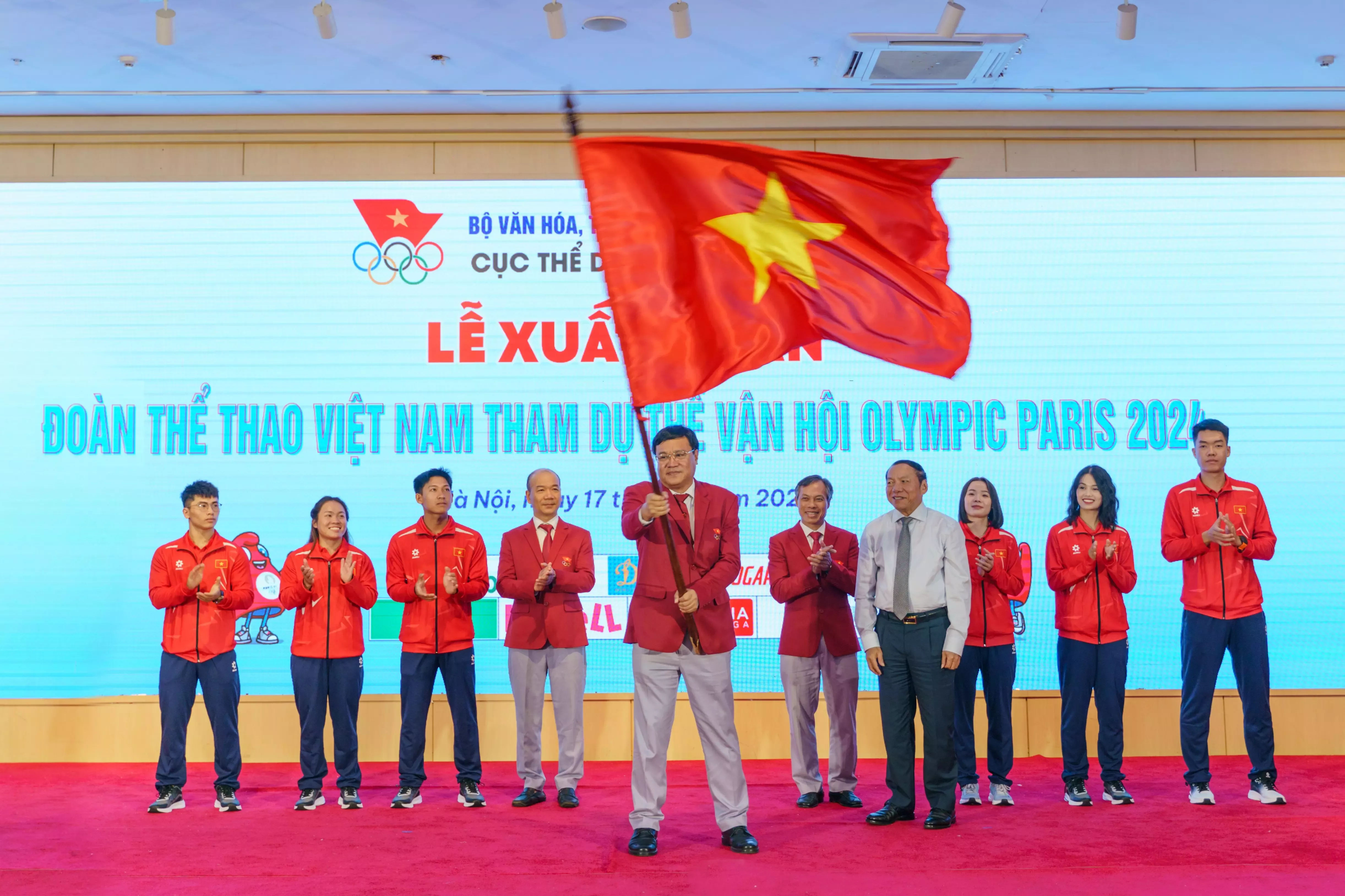 Lễ xuất quân Đoàn thể thao Việt Nam (TTVN) tham dự Olympic Paris 2024 diễn ra ngày 17/7 tại Hà Nội